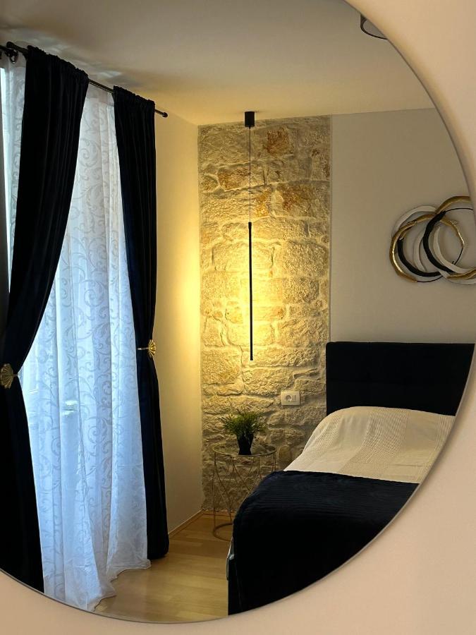 Apartment Erin Center - New Renovated Rovinj Bagian luar foto